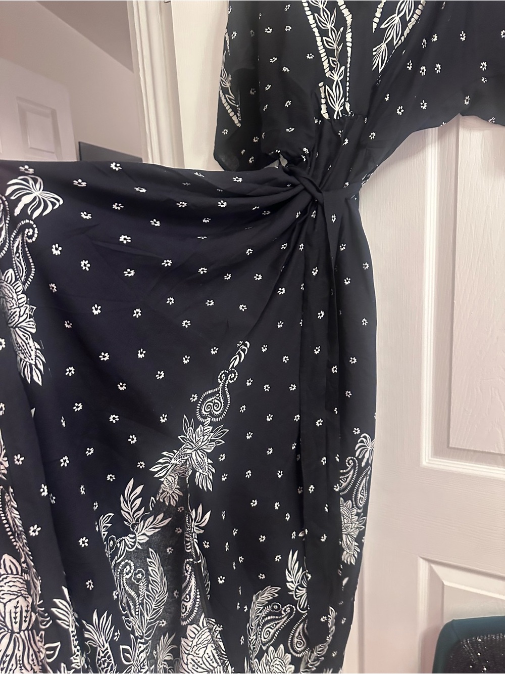 Black & White Paisley Maxi Dress - Elegant Knot Detail